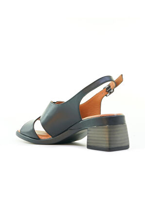 VENÜS KADIN HAKİKİ DERİ ORTOPEDİK TABAN GÜNLÜK TOPUKLU SANDALET (36-40)  24Y 2311510Y Z