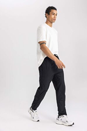 DeFactoFit Jogger Eşofman Altı Standart Fit Dokuma Çift Cepli B4777AX24SPBK81