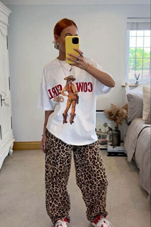 Cowgirl Yazılı Retro Western Desenli Beyaz Kadın Tişört