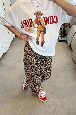 Cowgirl Yazılı Retro Western Desenli Beyaz Kadın Tişört