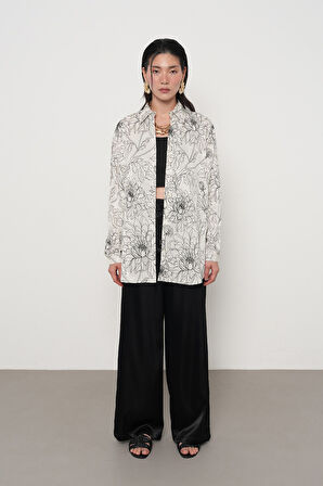 KADIN SİYAH-BEYAZ ÇİÇEK DESENLİ JAKARLI OVERSİZE GÖMLEK