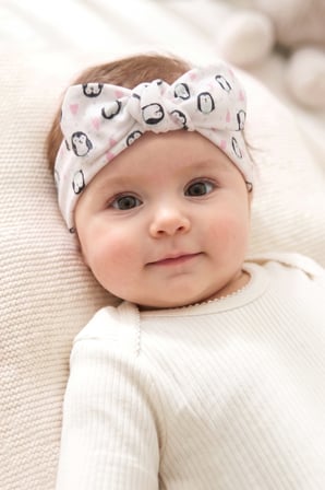Just Inner Kız Bebek 2'li Pamuklu Bandana Bere Penguen Desenli Fiyonklu Esnek ve Konforlu (684601)