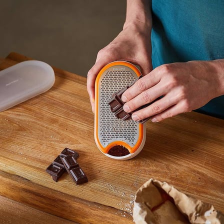 Fiskars Kapaklı Kutu Rende