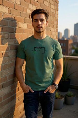 Erkek  Yumuşak Pamuklu Kumaş Nakış Baskılı T-Shirt