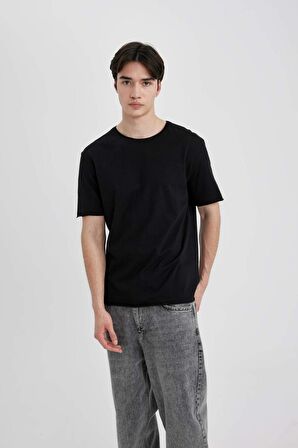 DeFacto Regular Fit Bisiklet Yaka Kısa Kollu Tişört B7755AX24SMBK81