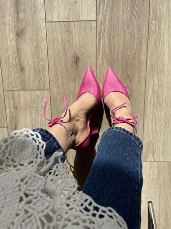 Bilekten Bağlamalı Taş Detaylı Topuklu Ayakkabı BEJ Orta Topuklu(5-9 cm)