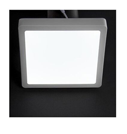 Zhltools 18 Watt Sıvaüstü Kare Led Panel Beyaz Kasa Beyaz Renk 1900 Lümen