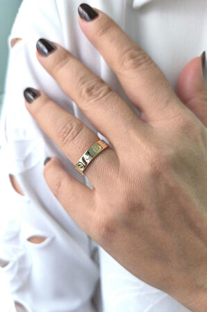 Taş Atlamalı Tasarım Altın Vida Yüzük