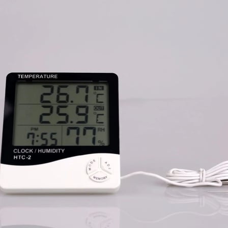 İç ve Dış Ortam Sıcaklığını Ölçebilen LCD Ekran Saat Göstergeli Alarmlı Nem Ölçer Termometre (5468)