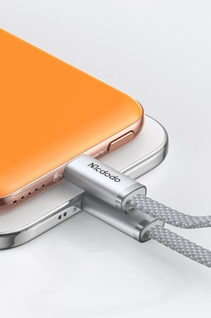 Mcdodo MC-2932 MetaAir 20W 5000mAh Ultra İnce Metal Manyetik Kablosuz Powerbank Turuncu