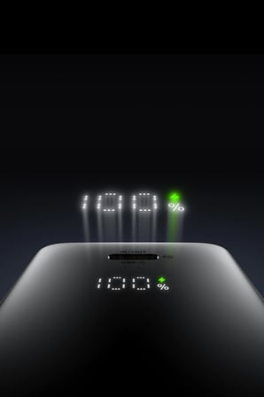 MCDODO MC-3181 3 In 1 10000mAh 30w Led Ekranlı Powerbank (dahili Geri Çekilebilir Kablo + Uk/us/eu Priz Uçları) Siyah