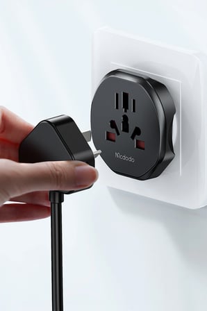 Mcdodo CP-4550 Priz Dönüştürücü Universal Seyahat Adaptörü-Siyah