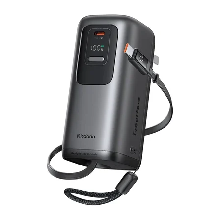 Mcdodo MC-8501 FreeGo 45W 3'ü 1 Arada 10000mAh Dahili Geri Çekilebilir Type-C Kablo, AC Prize Takılabilir Şarj Adaptörlü Powerbank Siyah(Universial Priz Uçları)