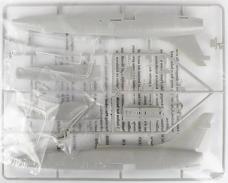 1/72 F-100F Super Sabre Savaş Uçağı Maketi, Trumpeter 01650