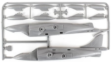 Mistercraft AV-8B Harrier II Plus Bulldogs Savaş Uçağı Maketi 1/72 Gri