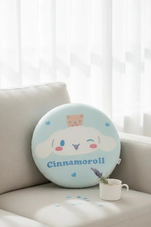 Sanrio Lisanslı Cinnamoroll Hafızalı Şekerleme Yastığı – Visco PU Dolgulu Boyun Destekli Yumuşak Uyku ve Dekoratif Yastık 40 Cm