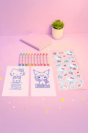 Sanrio Lisanslı Tatlı Serisi Kendin Yap Boyama Seti – 12 Pastel Boya ve Sticker İçerikli Eğitici Çocuk Aktivite Seti 45.5 Cm