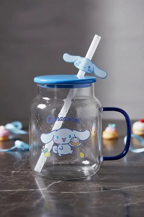 Sanrio Lisanslı Cinnamoroll Kapaklı ve Pipetli Cam Bardak – Figürlü Borosilikat Cam Kupa 450 Ml