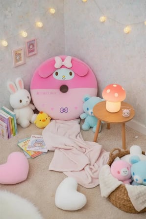Sanrio Lisanslı My Melody Oturma Minderi – Yumuşak Konforlu Dekoratif Tasarım 36x40 Cm