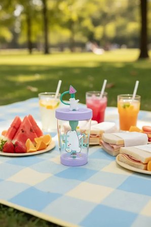 We Bare Bears Lisanslı Omuz Askılı Plastik Şişe 535ML - Kutup Ayısı Tasarımlı Şık İçecek Arkadaşı
