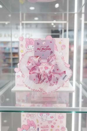 Sanrio My Melody Lisanslı Saç Lastiği – Yumuşak Dokulu – Pembe & Şık