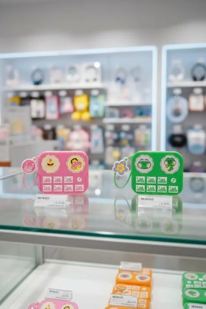 Miniso Lisanslı Minini Serisi Mini Dj Pikap Anahtarlık K010 – Müzik Temalı & Yaratıcı Tasarım