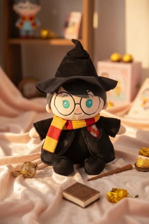 Harry Potter Lisanslı Magic Robe Oturan Peluş Oyuncak