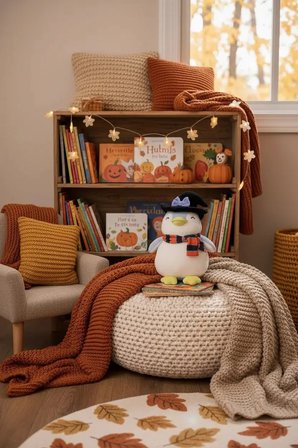 Miniso Lisanslı Mini Family Cadılar Bayramı Serisi Atkılı Penguen Peluş Oyuncak 30 Cm