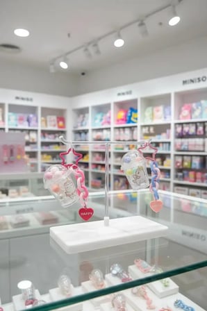 Miniso Lisanslı Bebek Unicorn Serisi Şişe Şekilli Anahtarlık – Renkli Zincirli Çanta Süsü 10 Cm