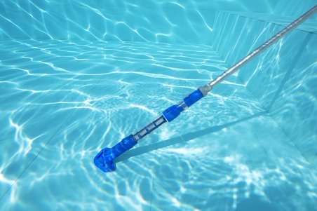 Bestway 58649 Flowclear AquaSurge™ Şarjlı Havuz Vakum Süpürge