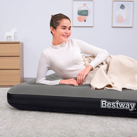 Bestway Ultra King 3 Kişilik Şişme Yatak ve Elektrikli Pompa 203x183x22cm 671HC BW147