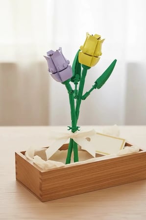 Miniso Lisanslı Çiçek Serisi Lale İnşa Blokları Seti ABS Dekoratif Çiçek Yapım Bloğu