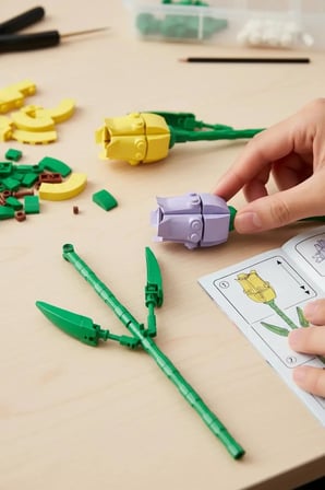 Miniso Lisanslı Çiçek Serisi Lale İnşa Blokları Seti ABS Dekoratif Çiçek Yapım Bloğu
