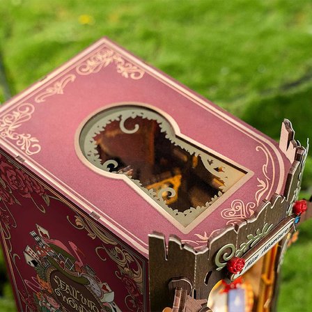 Rolife TGB12 Fall into Wonder Kitap Köşesi Book Nook DIY Minyatür Maket Model Seti Mini Dollhouse 3D Model Kit Detaylı Dekoratif Hobi Seti 3D Puzzle Tiny House