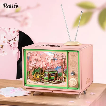 Rolife AMT02 TV Görünümlü Müzik Kutusu (Sakura Dreamy Tour) DIY Minyatür Maket Model Seti Ahşap 3D Wooden Puzzle 3D Model Kit Detaylı Dekoratif Hobi Seti Ahşap Maket