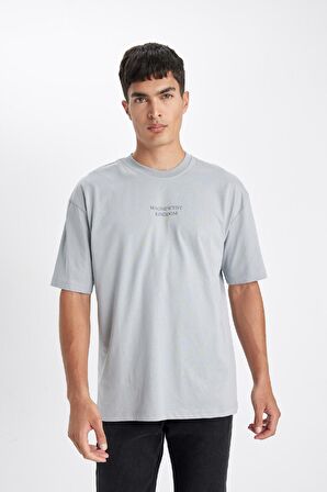 DeFacto Oversize Fit Bisiklet Yaka Sırt Baskılı Kısa Kollu Tişört D4909AX24AUGR130