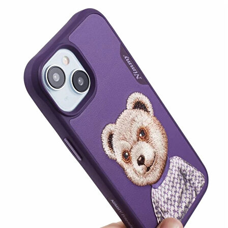 iPhone 15 Uyumlu 3D Kıyafet Mor Ayıcık Detaylı Nakış İşlemeli Kabartmalı Fashion Pet Kılıf