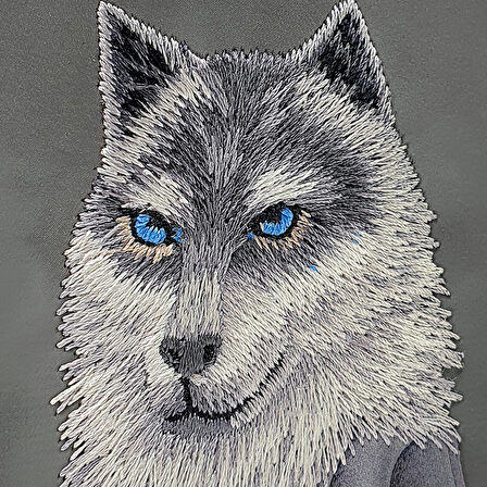 iPhone 15 Pro Max Uyumlu 3D Kıyafet Kurt Detaylı Nakış İşlemeli Kabartmalı Fashion Pet Kılıf