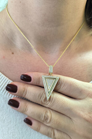 Üçgen Model Tarz Altın Kolye