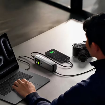Sharge Retractable 20.000mAh 165W Taşınabilir Powerbank - MacBook ve Laptop Uyumlu Dahili USB-C Kablolu PD 3.1 Hızlı Şarj Cihazı