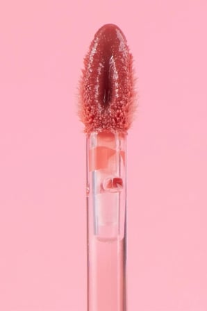 Miniso Lisanslı Minimalist Serisi Dudak Parlatıcısı No 13 - Yüksek Parlaklık Veren ve Nemlendirici Etkili Lip Gloss