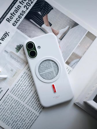 XTREM MagSafe E-Ink Ekranlı Akıllı Telefon Kılıfı  İphone 17 Uyumlu - Beyaz