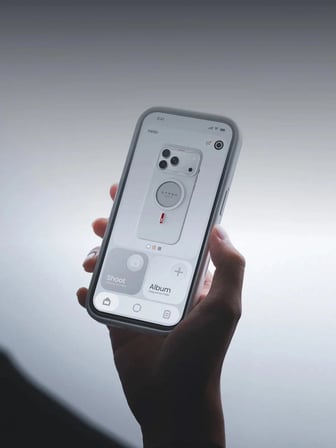 XTREM MagSafe E-Ink Ekranlı Akıllı Telefon Kılıfı İphone 17 Pro Max ve 18 Pro Max Uyumlu - Beyaz