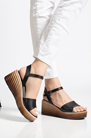 Daniel Kadın Siyah Cilt Günlük Ortopedik Taban Sandalet 