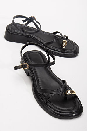 Kadın Siyah Gold Yüzük Detaylı Günlük Sandalet