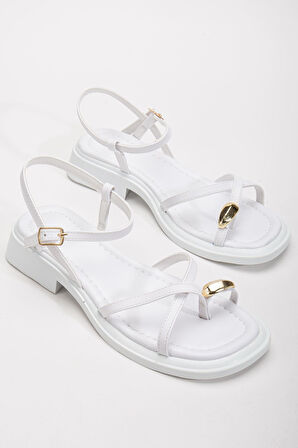 Kadın Beyaz Gold Yüzük Detaylı Günlük Sandalet 