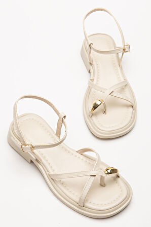 Kadın Bej Gold Yüzük Detaylı Günlük Sandalet  