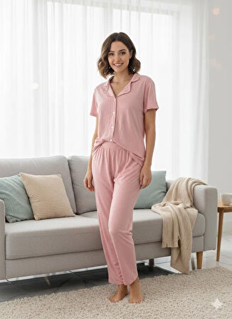 KADIN PEMBE DÜĞMELİ PİJAMA TAKIMI