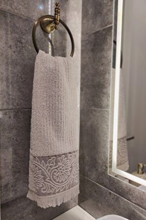 Sevim Bambu Yumuşak & Yüksek Emici El Havlusu - Bej Rengi Kabartma Bordürlü - 50x90cm