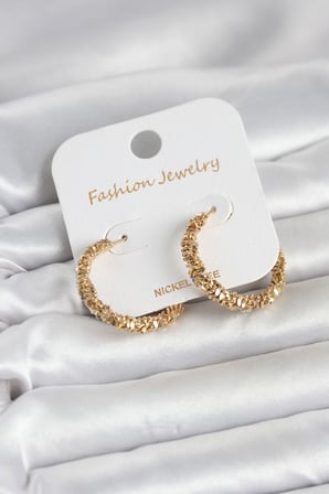 Gold Renk Pirinç Tırtık Model Kadın Küpe -
